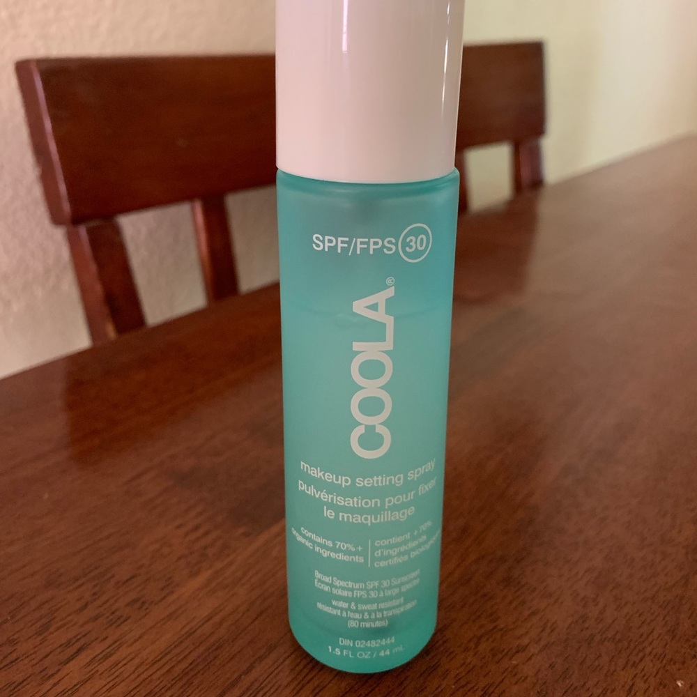 Coola makeup setting spray